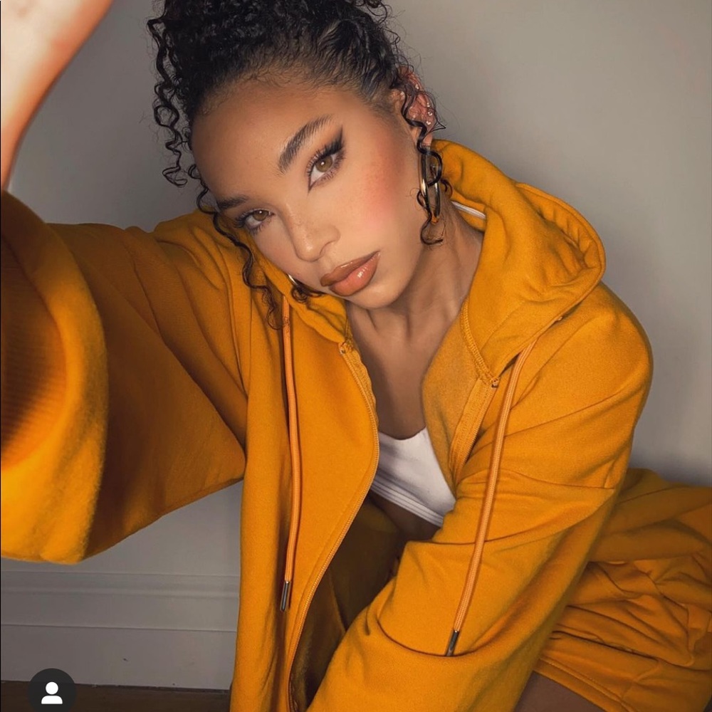 Yellow set